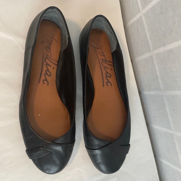 Zodiac Shoes - Zodiac Sadie 7.5 Black Leather Flat Shoes Slip On Woven Strap Work Casual Travel